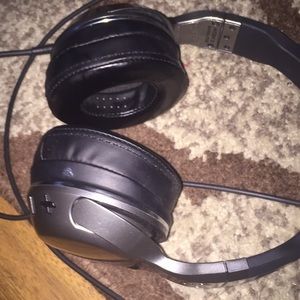 Wireless Bluetooth detachable wire headphones